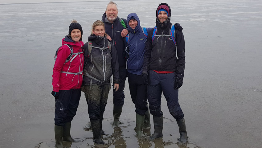 Equip earth day zwerfafval