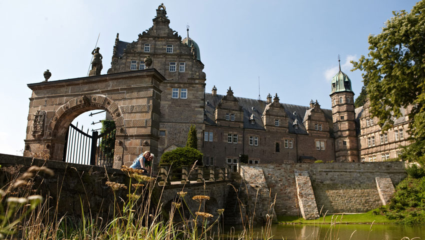 wandelnieuws weserbergland weg schloss hämelschenburg weserbergland tourismus e.vjpg