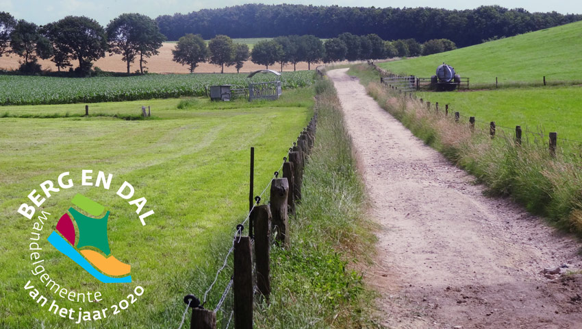 wandelnieuws geopad nr 6 met logo wandelgemeente