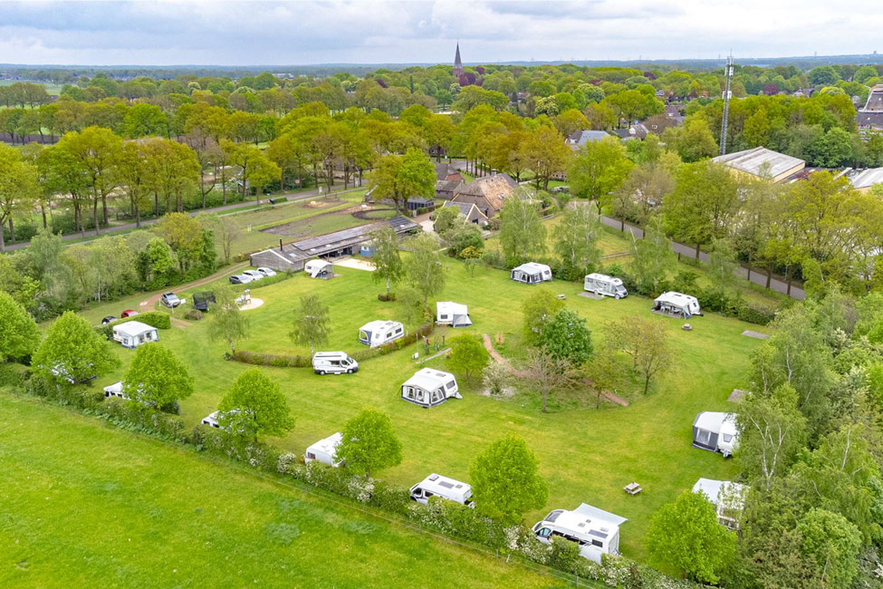 pieterom kampeerveld van bovenaf