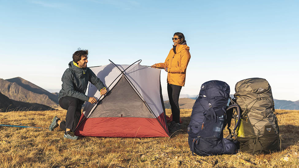 Image contains  Sirac Plus ND50 FMQ-52-PTP; Women's Kangri Paclite Plus Jacket QWH-74-MAM; Horizon Tight QFV-09-BLK; Sirac Plus 65 FMQ-49-ARM; Kangri Paclite Plus Jacket QWH-73-ORB; Lochan Pant QFV-33-BEL;