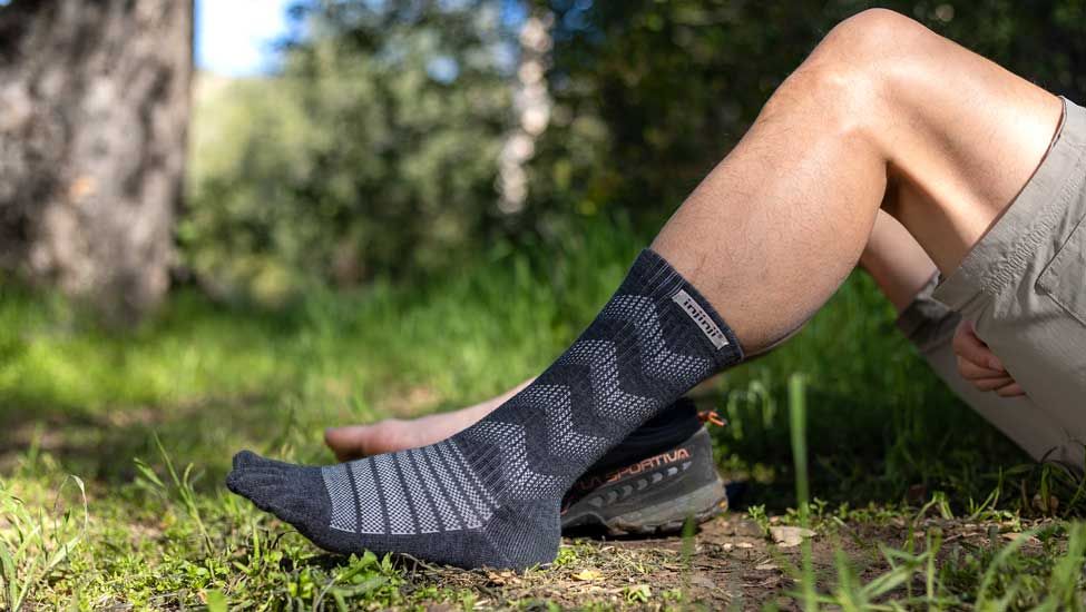 Een goed alternatief voor loperswol? Teensokken!