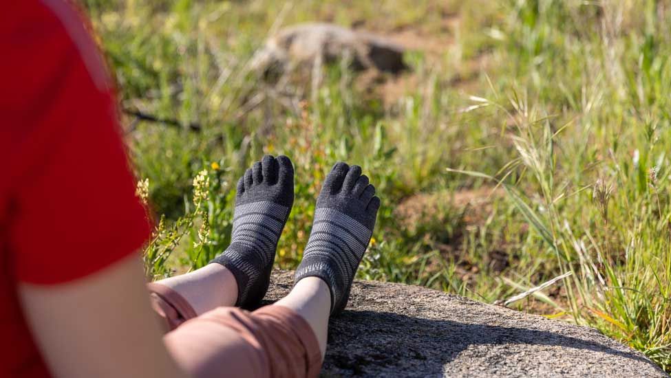 uitrusting teensokken foto in tekst