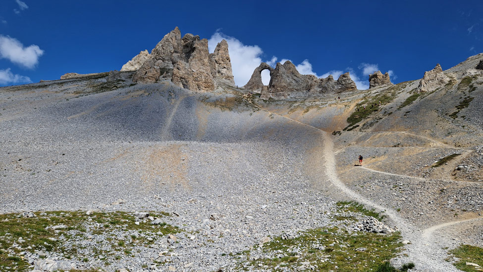 wandelpraat tignes gruis blauwe lucht