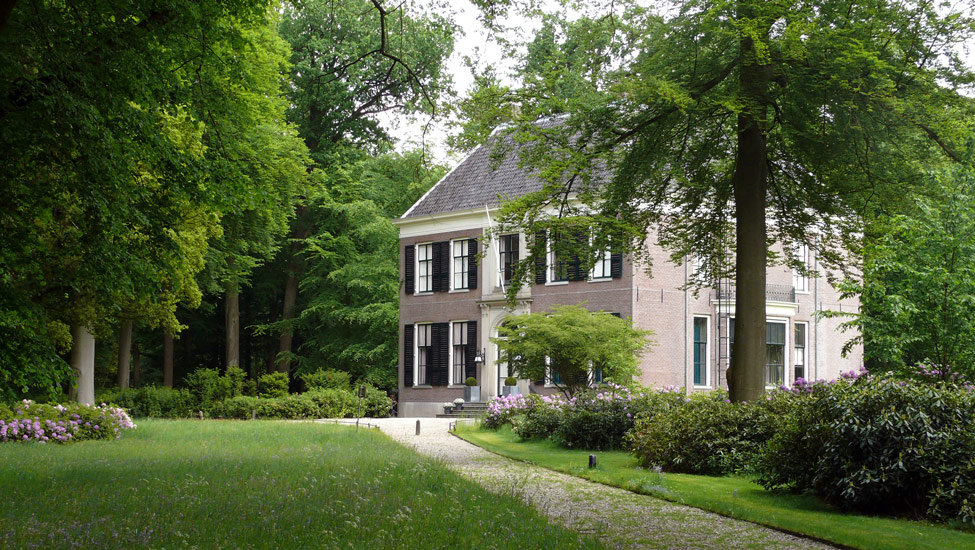 In de omgeving van landhuis Gooilust in 's Graveland kan je geweldig wandelen © foto Shutterstock